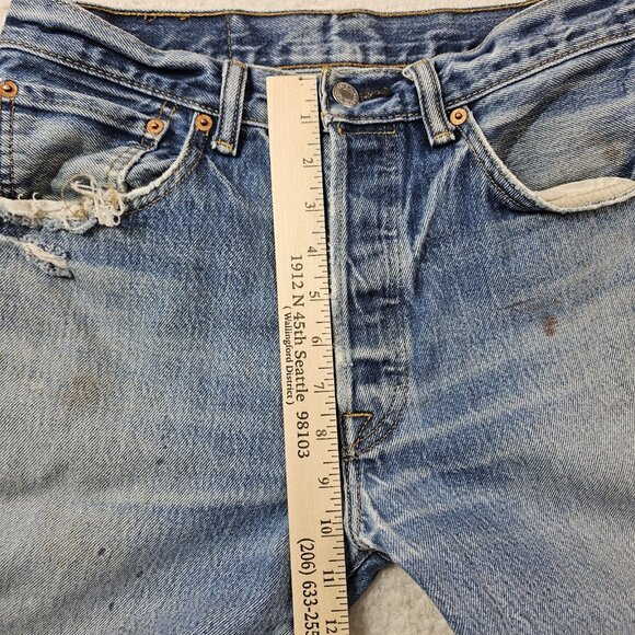 Vtg Levi's 501 Jeans Men's 32x32 Light Wash Button Fly Copper Rivets Batwing 90s - Picture 9 of 16